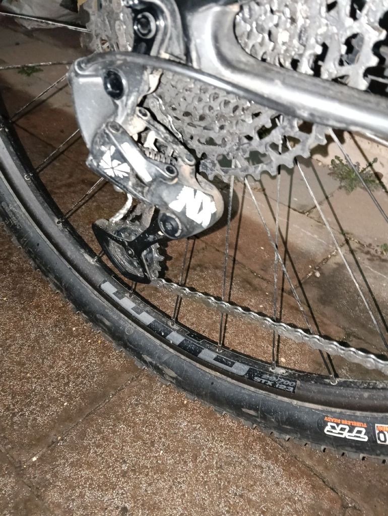 Used Cannondale Scalpel Carbon 4 2021 2021 Mountainbike, Negro — image 3 of 5