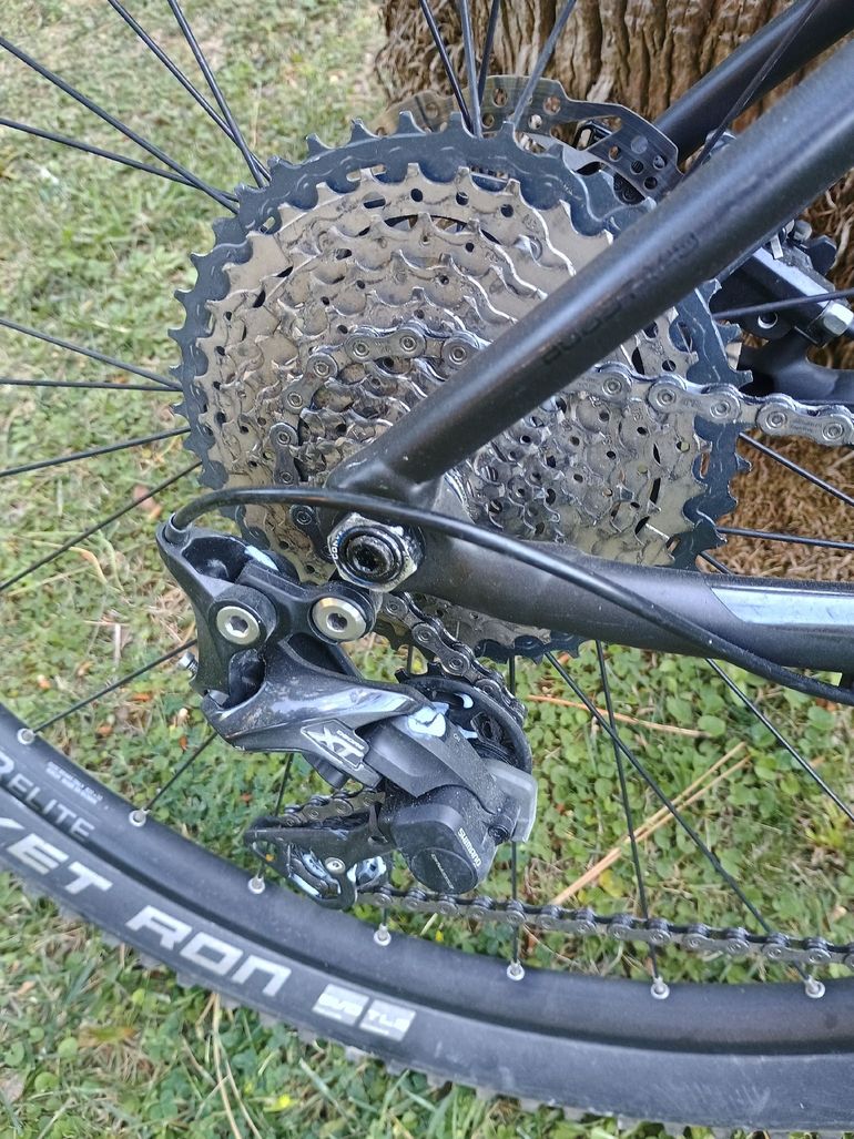 Used Trek Procaliber Shimano Deore XT 2021 Mountainbike, Black — image 6 of 11