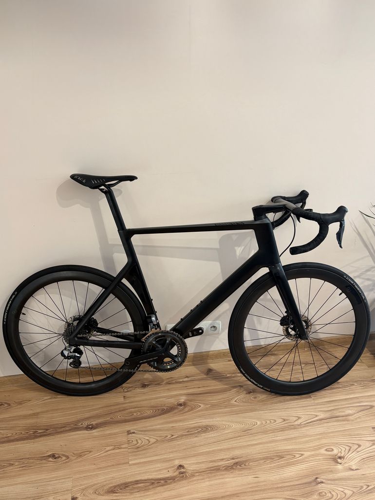 Used Canyon Aeroad CF SLX Dura Ace 2020 Road & Gravel, Black — image 8 of 13