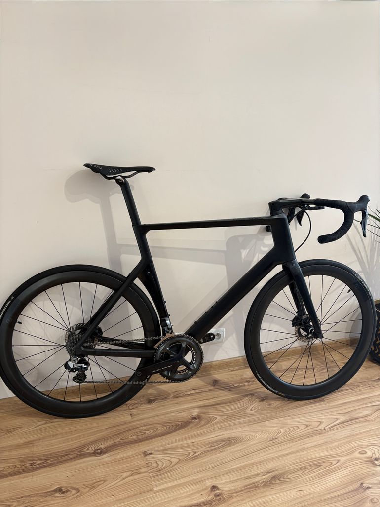 Used Canyon Aeroad CF SLX Dura Ace 2020 Road & Gravel, Black — image 1 of 13