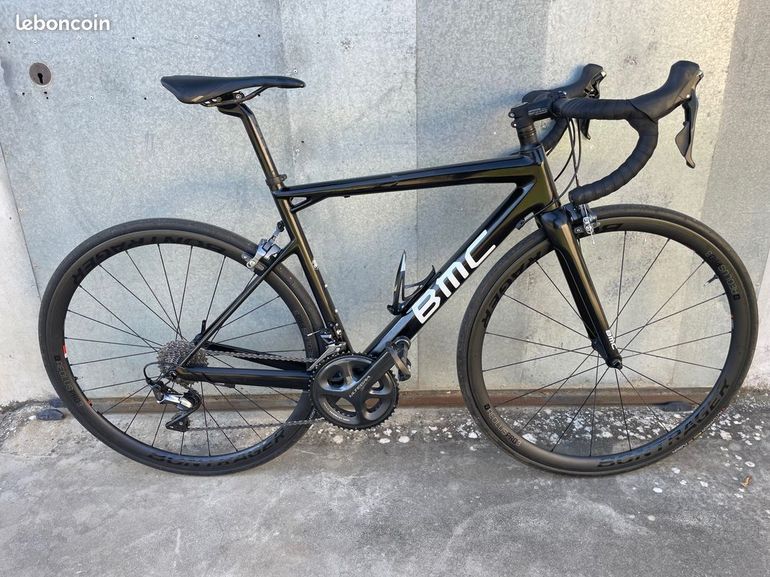 Used BMC BMC Teammachine SLR 02 Ultegra 2017 2017 Road & Gravel, Black — image 2 of 7