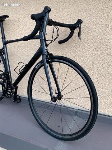 Brugt Giant Contend 1 2022 2022 Road & Gravel — billede 2 af 3