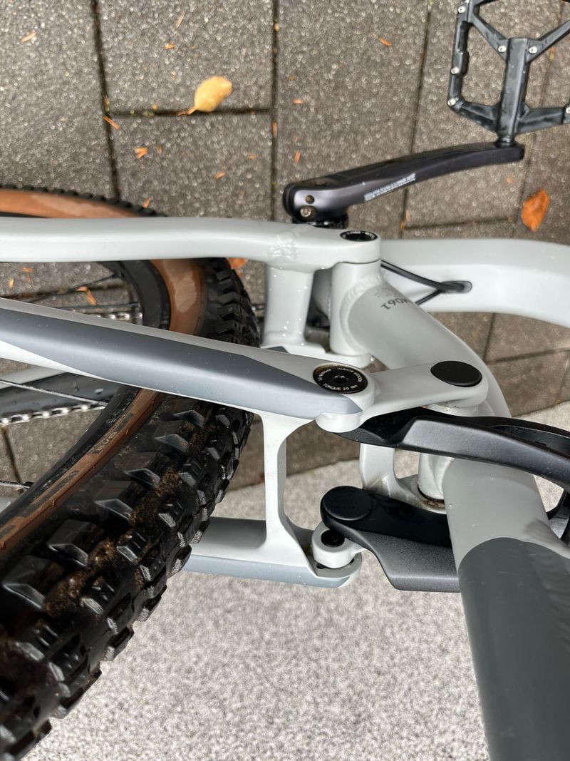 Used Canyon Neuron 7 2022 2022 Mountainbike, Light Gray, 27.5, 29 — image 9 of 10