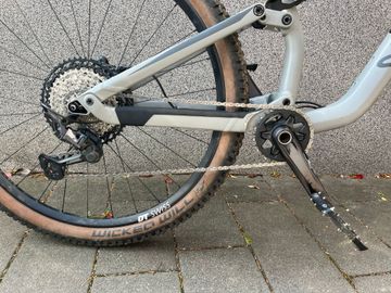 Used Canyon Neuron 7 2022 2022 Mountainbike, Light Gray, 27.5, 29 — image 3 of 10