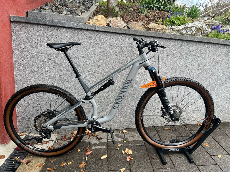 Used Canyon Neuron 7 2022 2022 Mountainbike, Light Gray, 27.5, 29 — image 1 of 10