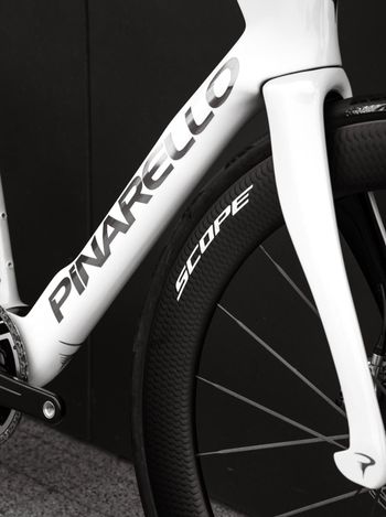 Gebrauchtes Pinarello DOGMA F SRAM RED ETAP AXS 2025 2025 Road & Gravel, Weiß — Bild 8 von 8