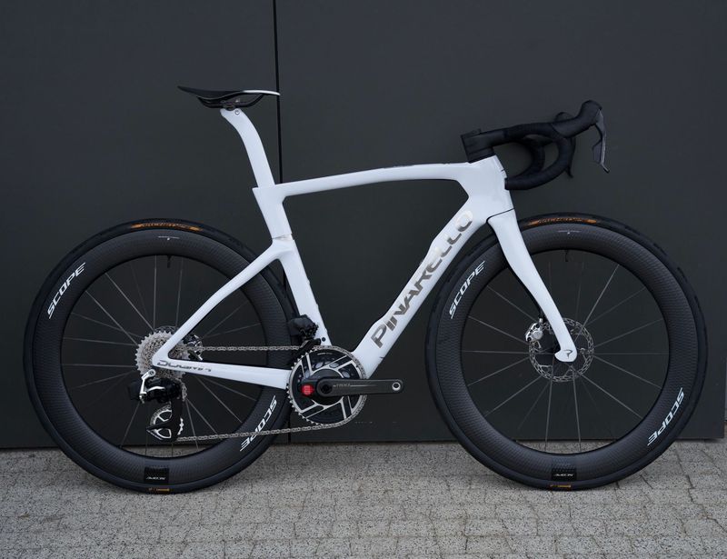 Pinarello DOGMA F SRAM RED ETAP AXS 2025 2025 Road & Gravel d'occasion