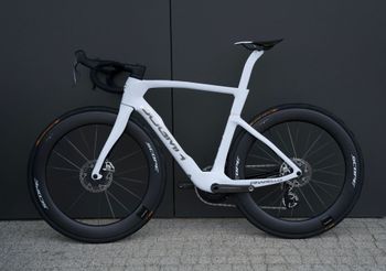 Gebrauchtes Pinarello DOGMA F SRAM RED ETAP AXS 2025 2025 Road & Gravel, Weiß — Bild 2 von 8