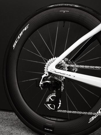 Gebrauchtes Pinarello DOGMA F SRAM RED ETAP AXS 2025 2025 Road & Gravel, Weiß — Bild 7 von 8