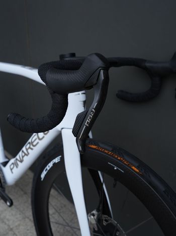 Gebrauchtes Pinarello DOGMA F SRAM RED ETAP AXS 2025 2025 Road & Gravel, Weiß — Bild 4 von 8