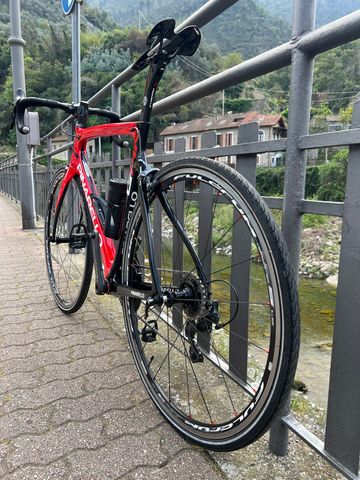 Used Pinarello GAN S 2017 2017 Road & Gravel, Red — image 6 of 9