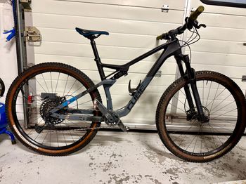 Tweedehands CUBE AMS 100 C:68 RACE 29 2021 2021 MTB