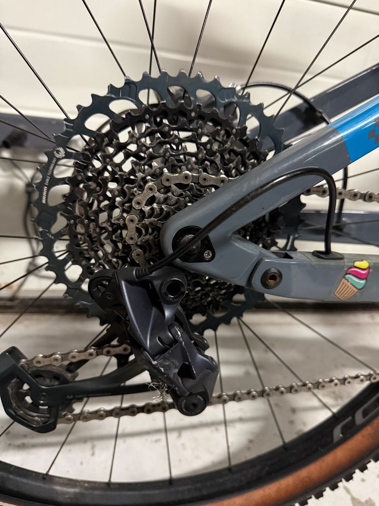 Tweedehands CUBE AMS 100 C:68 RACE 29 2021 2021 Mountainbike — afbeelding 4 van 4
