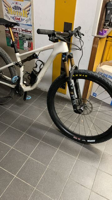 Used Specialized Epic EVO Pro 2023 2023 Mountainbike, White, 29 — image 4 of 6