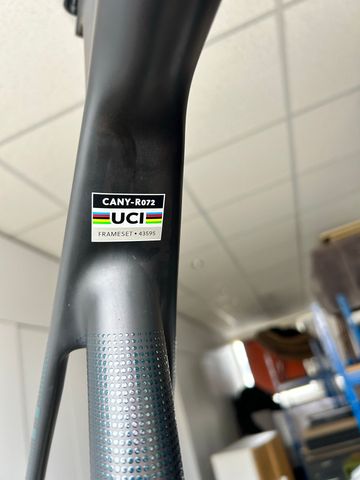 Tweedehands Canyon Endurace CFR Di2 2024 Frameset 2024 Road & Gravel — afbeelding 4 van 5
