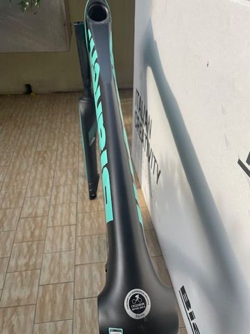 Použité Bianchi Oltre PRO Durace Di2 2024 Frameset 2024 Road & Gravel — obrázek 6 z 12