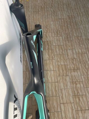 Použité Bianchi Oltre PRO Durace Di2 2024 Frameset 2024 Road & Gravel — obrázek 3 z 12