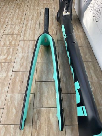 Použité Bianchi Oltre PRO Durace Di2 2024 Frameset 2024 Road & Gravel — obrázek 9 z 12
