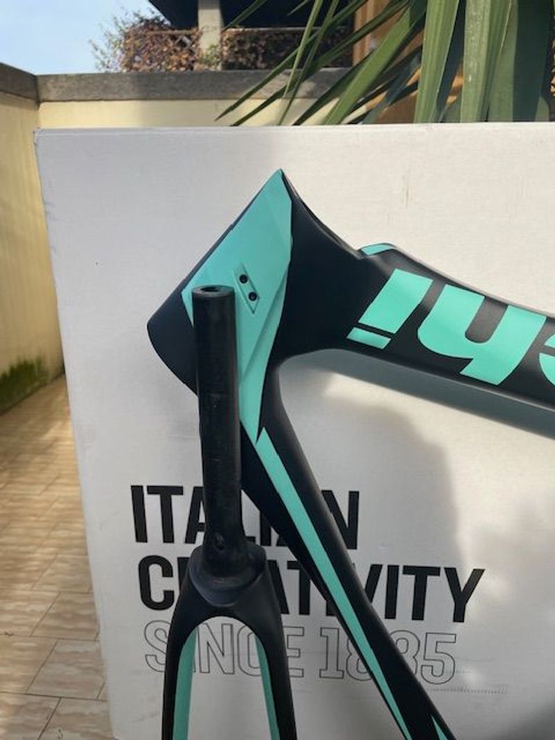Použité Bianchi Oltre PRO Durace Di2 2024 Frameset 2024 Road & Gravel — obrázek 7 z 12