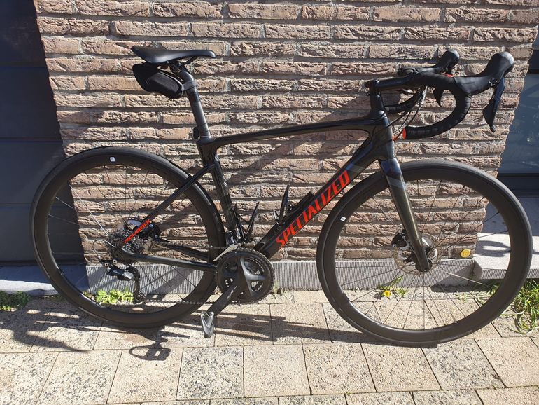Used Specialized Roubaix Shimano 105 2018 Road & Gravel, Black — image 1 of 9
