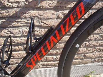Used Specialized Roubaix Shimano 105 2018 Road & Gravel, Black — image 3 of 9