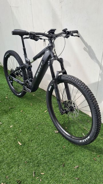 Used Scott Strike E-Ride 930 2025 Mountainbike, Light Gray — image 2 of 7