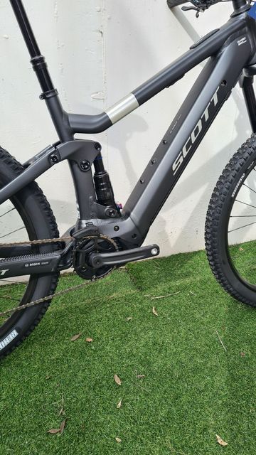 Used Scott Strike E-Ride 930 2025 Mountainbike, Light Gray — image 4 of 7
