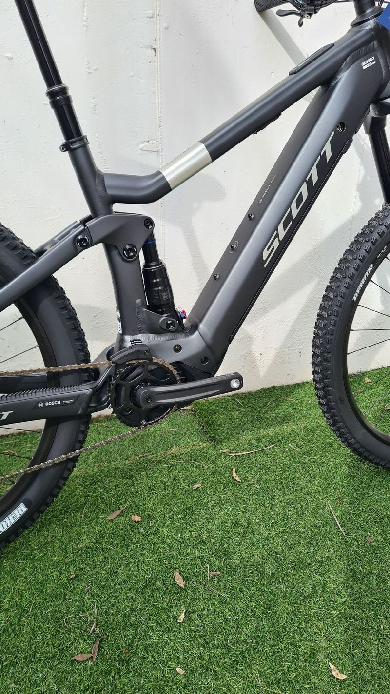 Used Scott Strike E-Ride 930 2025 Mountainbike, Light Gray — image 4 of 7