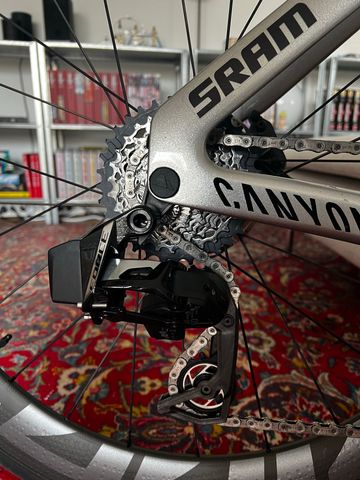 Tweedehands Canyon Aeroad SRAM Force eTap AXS 2024 Road & Gravel — afbeelding 7 van 12