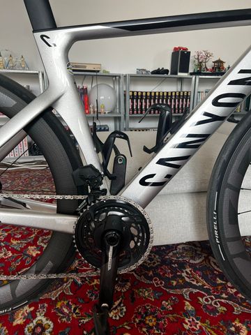 Tweedehands Canyon Aeroad SRAM Force eTap AXS 2024 Road & Gravel — afbeelding 2 van 12