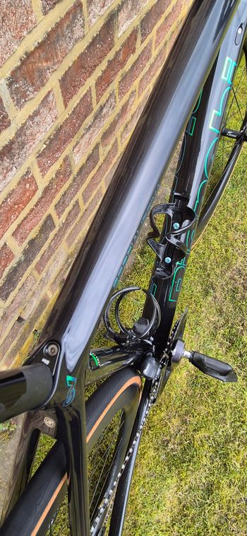 Used Bianchi Specialissima Ultegra Di2 2022 2022 Road & Gravel, Black — image 8 of 28
