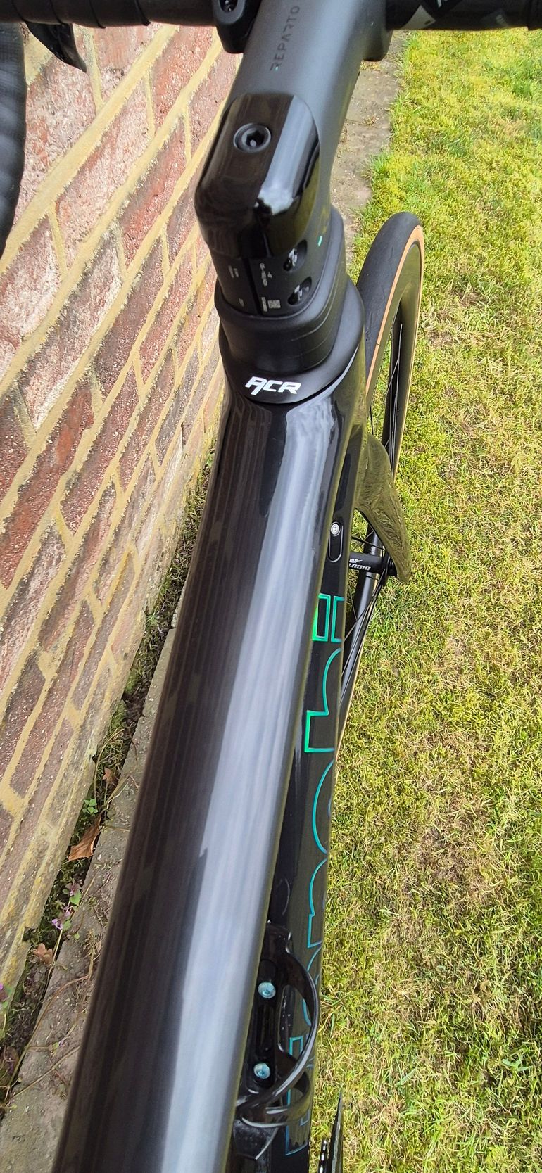 Used Bianchi Specialissima Ultegra Di2 2022 2022 Road & Gravel, Black — image 7 of 28