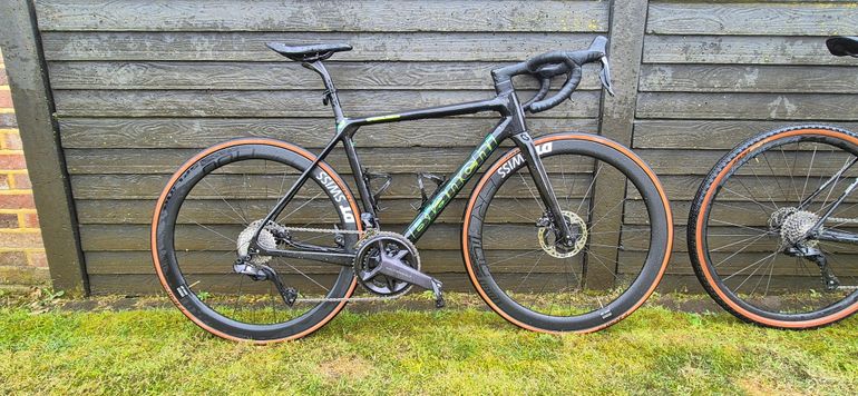 Used Bianchi Specialissima Ultegra Di2 2022 2022 Road & Gravel, Black — image 1 of 28