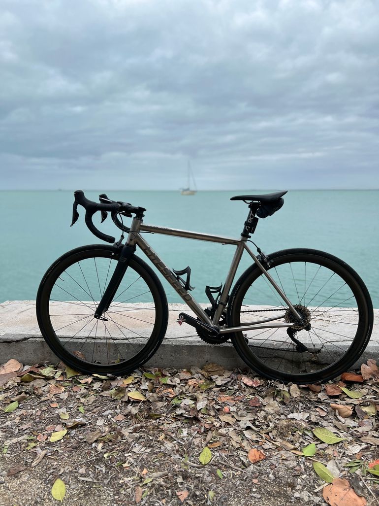 Used Litespeed Ultimate Shimano Ultegra Di2 2022 Road & Gravel, Light Gray — image 13 of 15