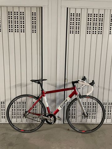 Giant Bowery Single Speed / Fixed Gear 2013 Urban & Touring usato