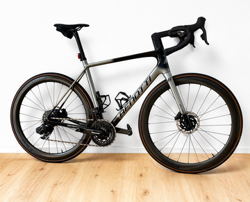 Benotti Fuoco SRAM Force eTap AXS 2023 Road & Gravel usato, Grigio chiaro — immagine 2 di 13