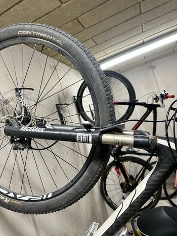 Used Specialized Stumpjumper Comp Carbon 29 2015 2015 Mountainbike, Schwarz, 29 — image 2 of 10