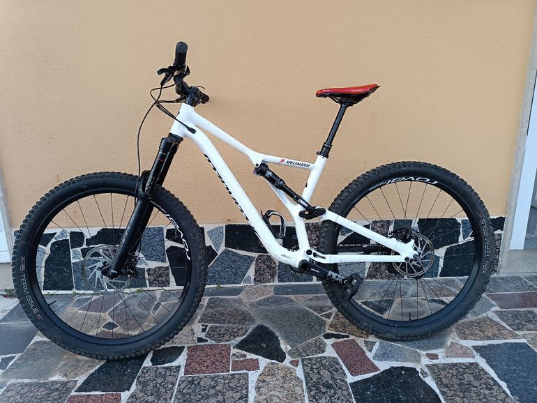 Used Specialized Men's Stumpjumper Comp Alloy 29 – 12-speed 2019 2019 Mountainbike, White, 29 — image 3 of 12