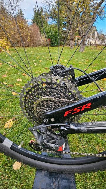Used Specialized Stumpjumper SRAM X01 Eagle 2018 Mountainbike, White — image 11 of 16