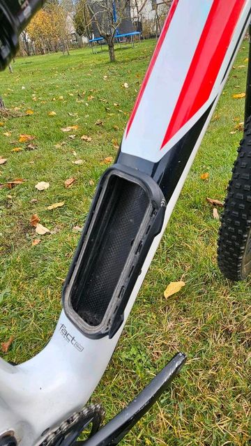 Used Specialized Stumpjumper SRAM X01 Eagle 2018 Mountainbike, White — image 15 of 16