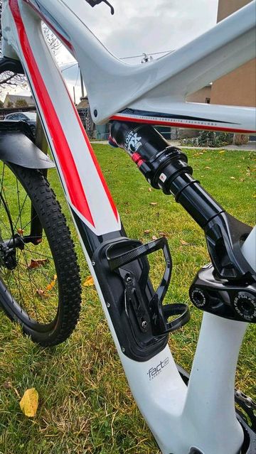 Used Specialized Stumpjumper SRAM X01 Eagle 2018 Mountainbike, White — image 3 of 16