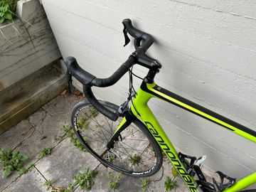Gebrauchtes Cannondale Synapse Shimano Ultegra 2017 Road & Gravel, Grün — Bild 2 von 11
