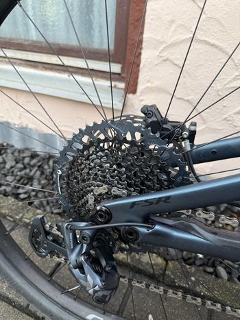 Used Specialized Turbo Levo Expert Carbon 2021 2021 Mountainbike — image 8 of 14