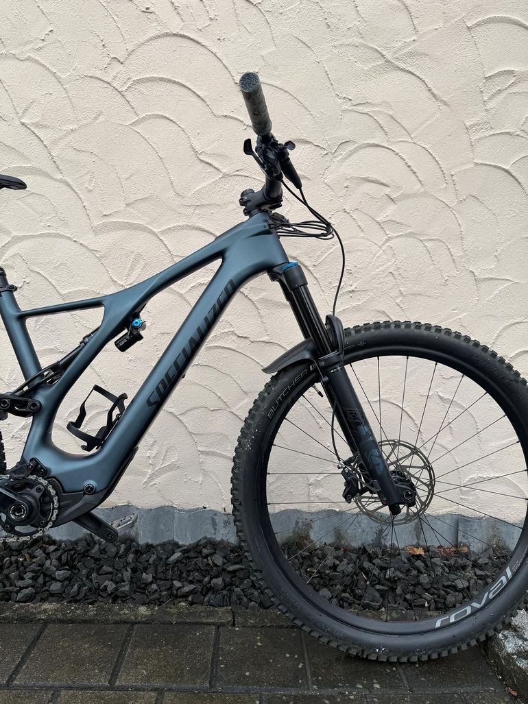 Used Specialized Turbo Levo Expert Carbon 2021 2021 Mountainbike — image 2 of 14