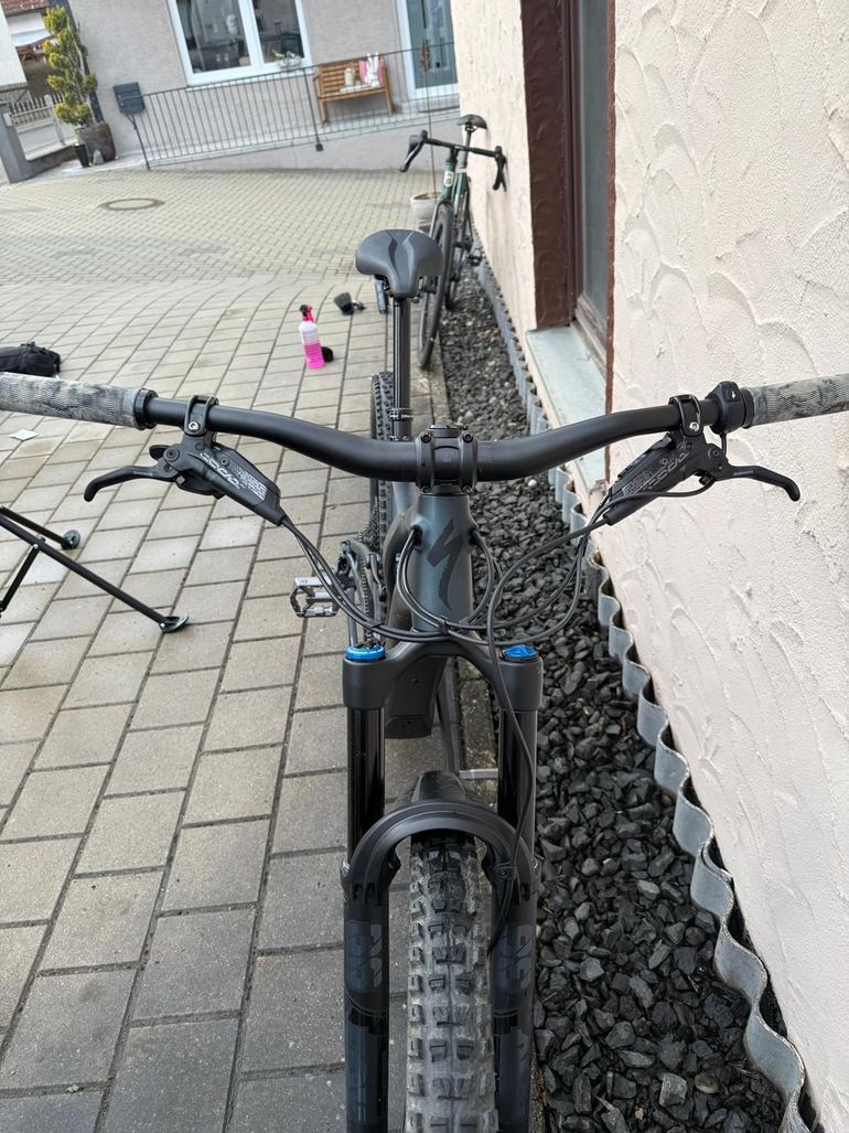 Used Specialized Turbo Levo Expert Carbon 2021 2021 Mountainbike — image 10 of 14