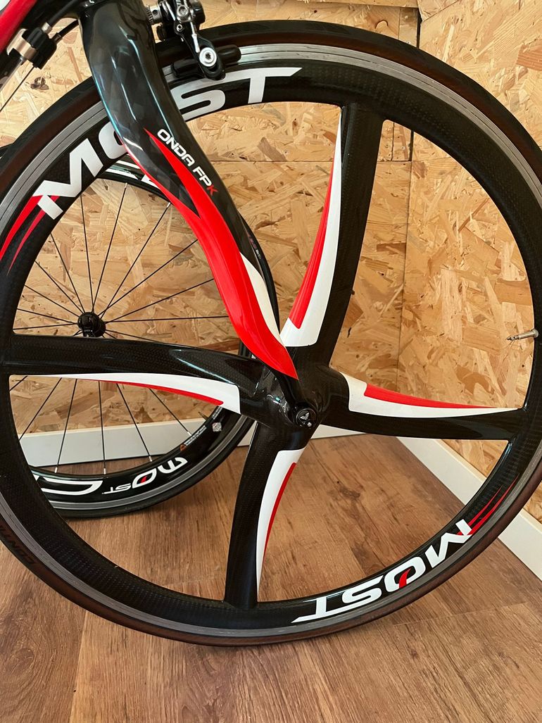 Used Pinarello Pinarello Custom Campagnolo Record 2015 Road & Gravel, Red — image 6 of 6