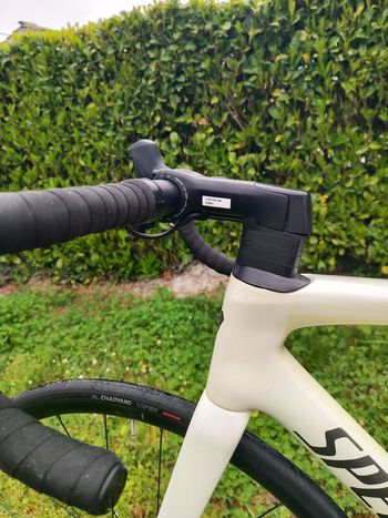 Used Specialized Tarmac SL7 Comp - Rival eTap AXS 2023 2023 Road & Gravel, White — image 11 of 13