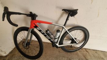 Used Trek Émonda SL 6 Di2 2023 2023 Road & Gravel, Light Gray — image 2 of 4