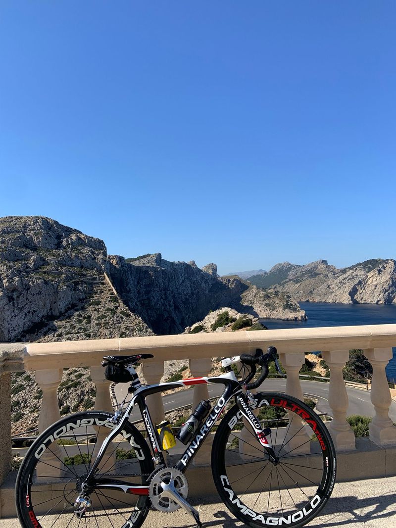 Używany Pinarello Dogma 60.1 Di2 Frameset 2020 2020 Road & Gravel — zdjęcie 2 z 3