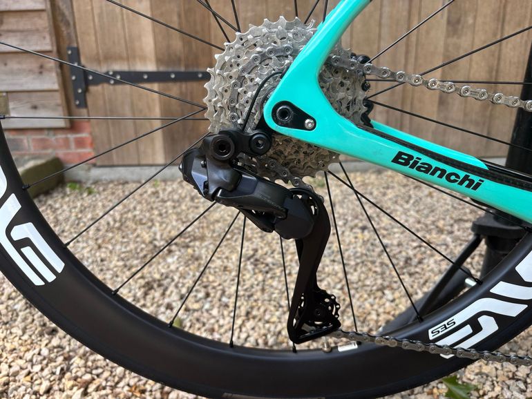 Bianchi Specialissima Shimano Ultegra Di2 2023 Road & Gravel d'occasion — image 9 sur 12